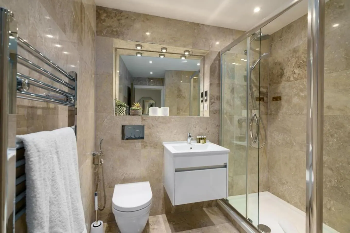 Central 2Bd Apt In Whitechapel, Londra Daire